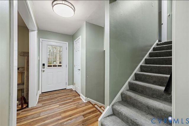 9640 Old Chestnut Dr, Chesterfield, VA 23112