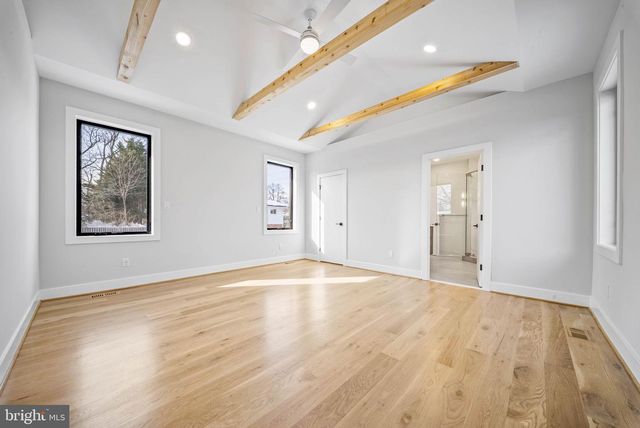 6311 CARNEGIE DR, Bethesda, MD 20817