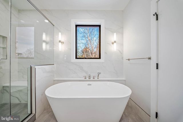 6311 CARNEGIE DR, Bethesda, MD 20817