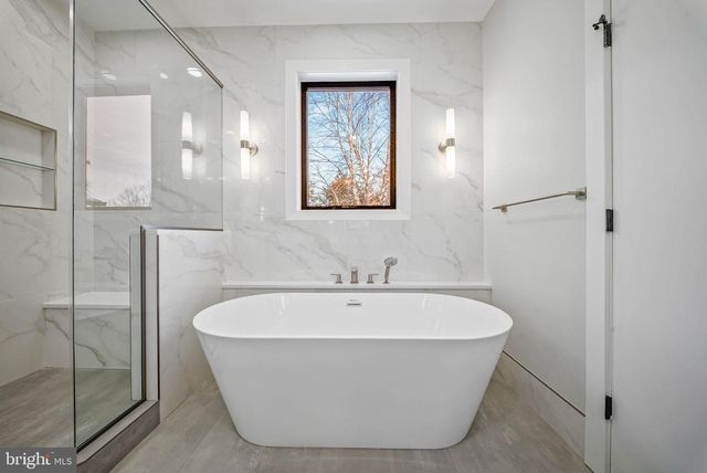 6311 CARNEGIE DR, Bethesda, MD 20817