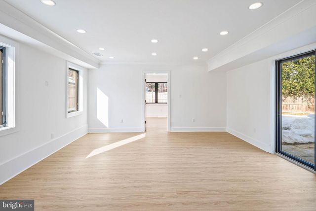 6311 CARNEGIE DR, Bethesda, MD 20817