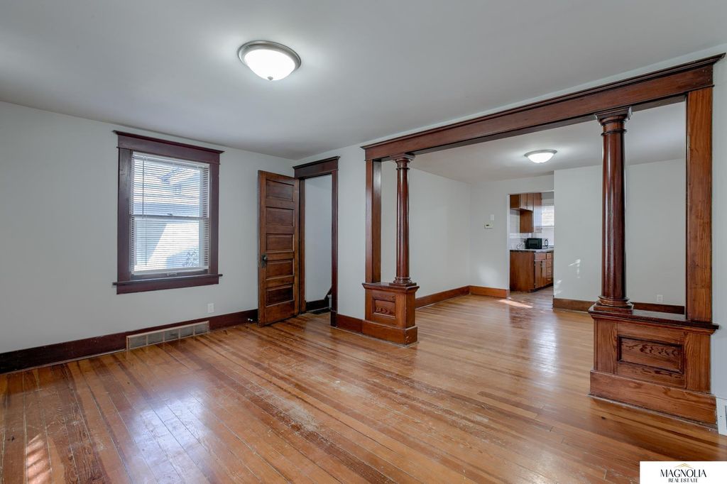 1116 S 23 Street, Lincoln, NE 68502