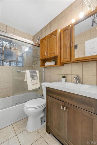 10132 Shapfield Lane, Affton, MO 63123