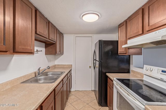 5044 N 40TH Avenue, Phoenix, AZ 85019