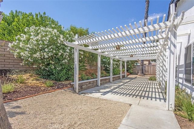 37211 Jerome Lane, Murrieta, CA 92562