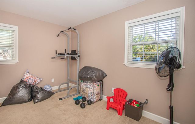 7864 15TH WAY N, St Petersburg, FL 33702