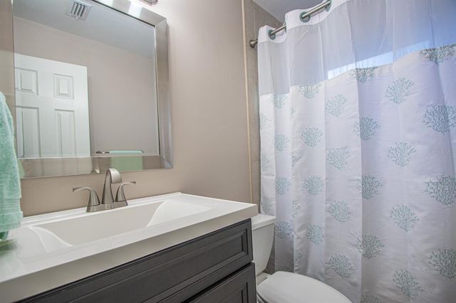 7864 15TH WAY N, St Petersburg, FL 33702
