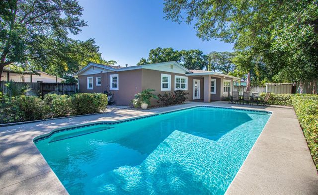 7864 15TH WAY N, St Petersburg, FL 33702