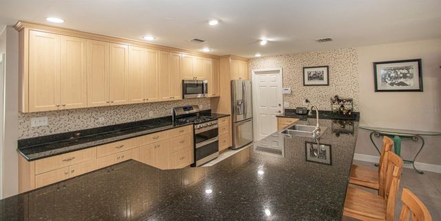 7864 15TH WAY N, St Petersburg, FL 33702
