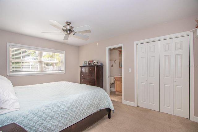 7864 15TH WAY N, St Petersburg, FL 33702