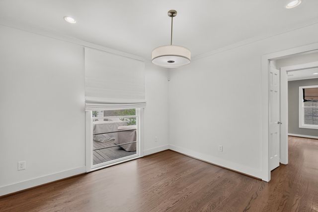 2323 Barberry Drive, Dallas, TX 75211