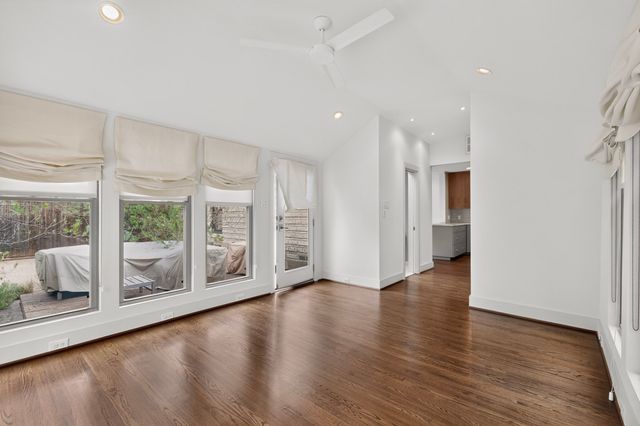2323 Barberry Drive, Dallas, TX 75211