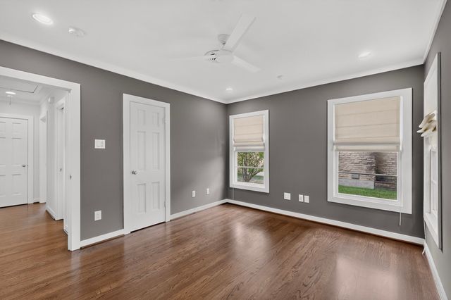 2323 Barberry Drive, Dallas, TX 75211