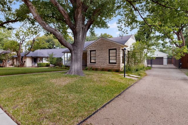2323 Barberry Drive, Dallas, TX 75211