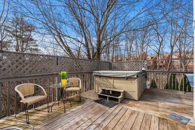 31 Peoples Place, Haverhill, MA 01832