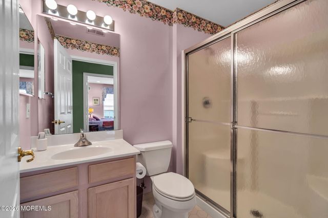 30 Strawberry Lane, Lakewood, NJ 08701