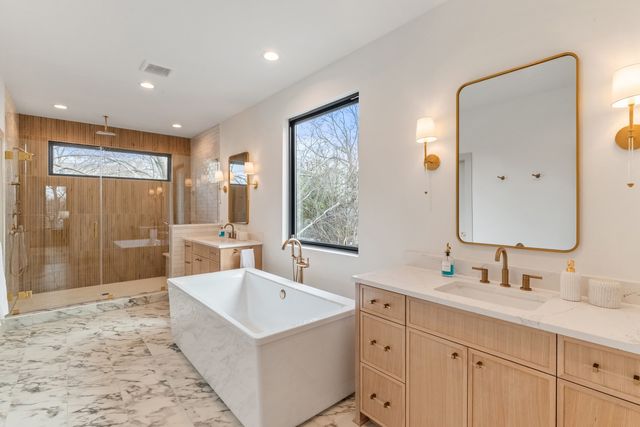 1810 Corona Street, Dallas, TX 75214