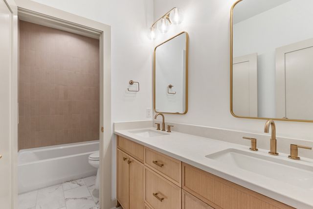 1810 Corona Street, Dallas, TX 75214