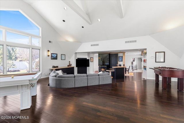 2 Dickson Road, Marlboro, NJ 07746