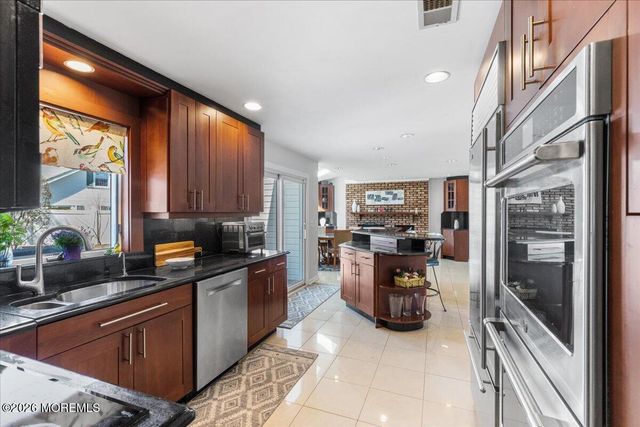 2 Dickson Road, Marlboro, NJ 07746