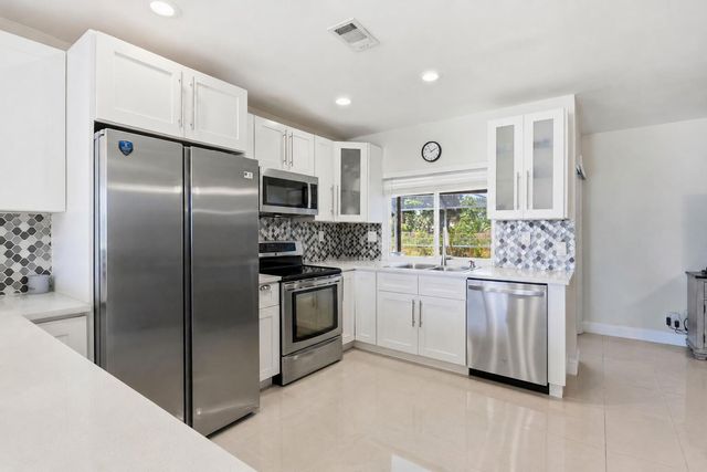 115 Orchard Ridge Lane, Boca Raton, FL 33431
