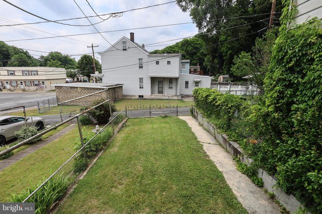 707 N CENTRE ST, Pottsville, PA 17901