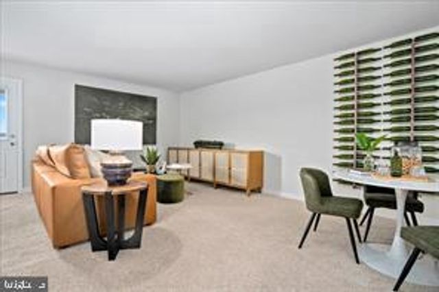 61 ZANDER RD, Inwood, WV 25428