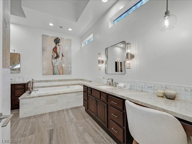 9500 Balatta Canyon Court, Las Vegas, NV 89144
