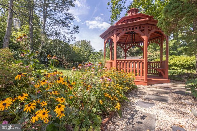 310 N ELM AVE, Newtown, PA 18940