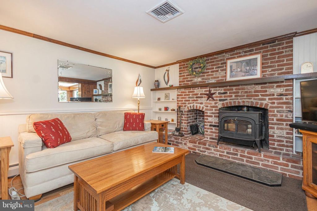 310 N ELM AVE, NEWTOWN, PA 18940 — photo 5