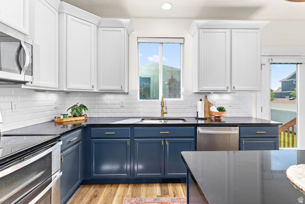 Image 15 of property listing at 7852 N SAGEBRUSH LN, Eagle Mountain, UT 84005