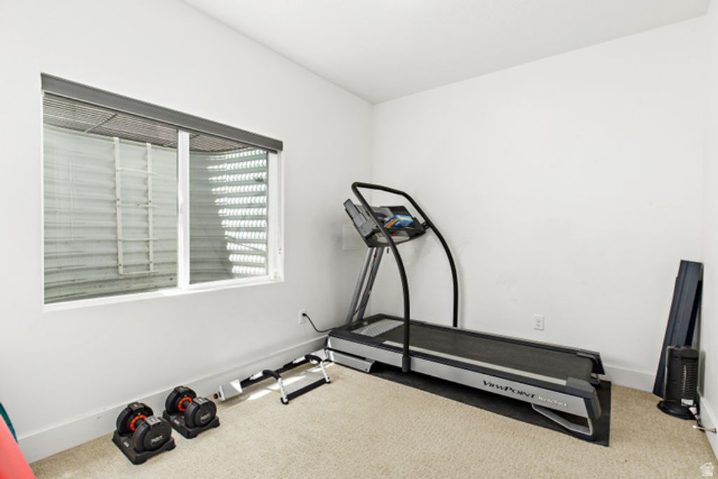 Image 35 of property listing at 7852 N SAGEBRUSH LN, Eagle Mountain, UT 84005