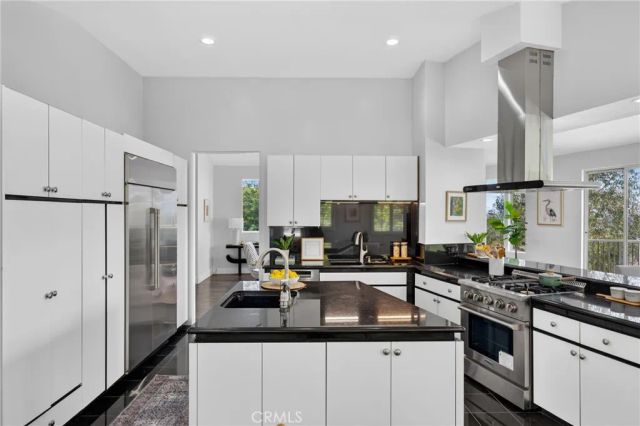 11411 Decente Court, Studio City, CA 91604