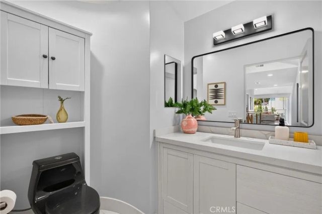 11411 Decente Court, Studio City, CA 91604