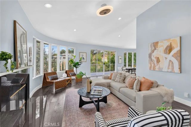 11411 Decente Court, Studio City, CA 91604