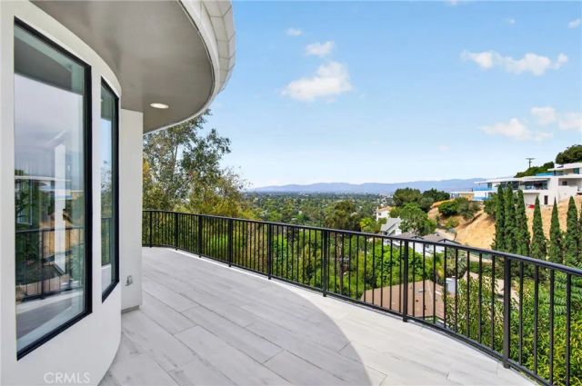 11411 Decente Court, Studio City, CA 91604