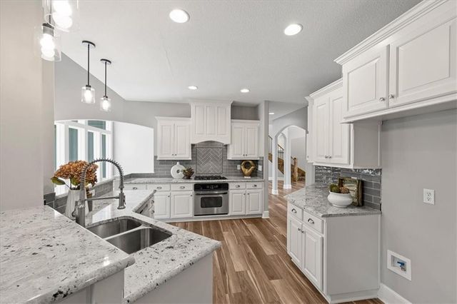 14713 CONNELL Street, Overland Park, KS 66221
