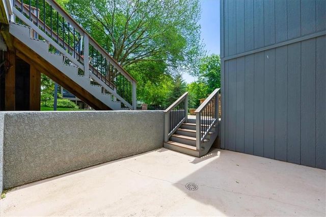 14713 CONNELL Street, Overland Park, KS 66221