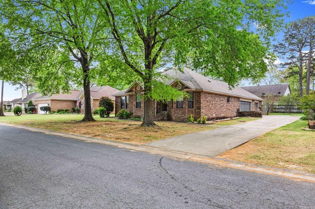 3025 Cottontop Road, Conway, AR 72034