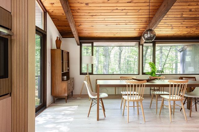 11 Hiddenwood Path, Lincoln, MA 01773