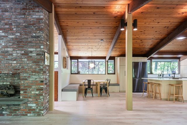 11 Hiddenwood Path, Lincoln, MA 01773