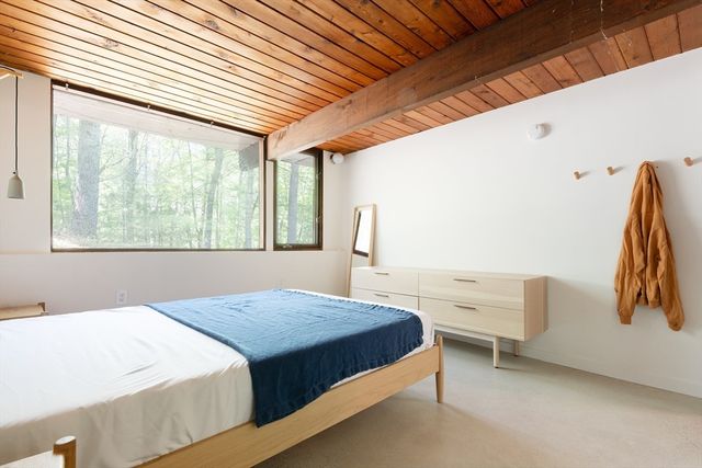 11 Hiddenwood Path, Lincoln, MA 01773