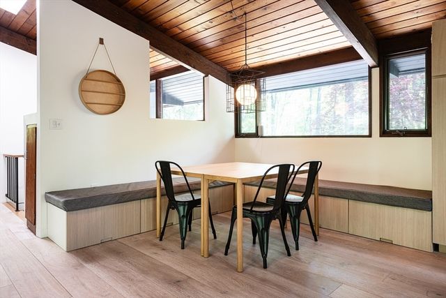 11 Hiddenwood Path, Lincoln, MA 01773