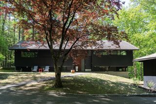 11 Hiddenwood Path, Lincoln, MA 01773
