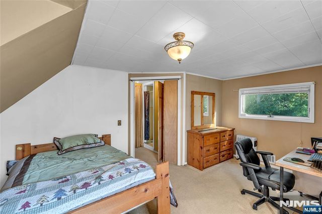 228 Washington Avenue, Elmwood Park, NJ 07407