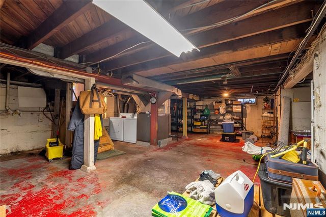228 Washington Avenue, Elmwood Park, NJ 07407