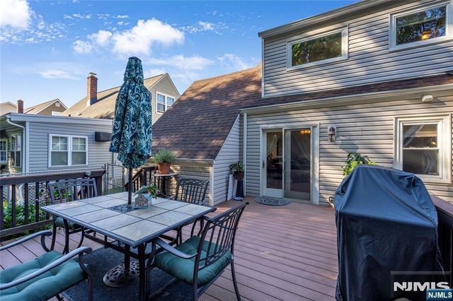 228 Washington Avenue, Elmwood Park, NJ 07407