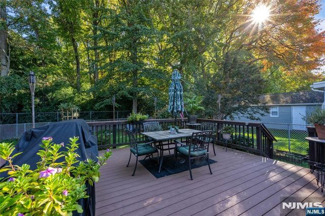228 Washington Avenue, Elmwood Park, NJ 07407