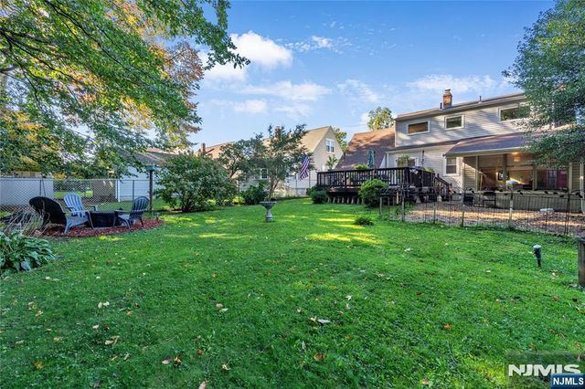 228 Washington Avenue, Elmwood Park, NJ 07407