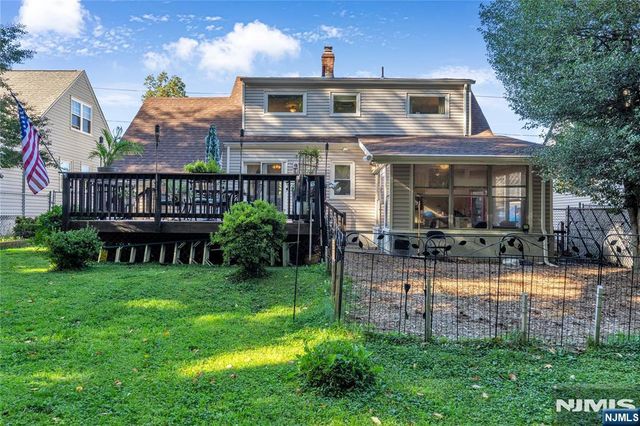 228 Washington Avenue, Elmwood Park, NJ 07407